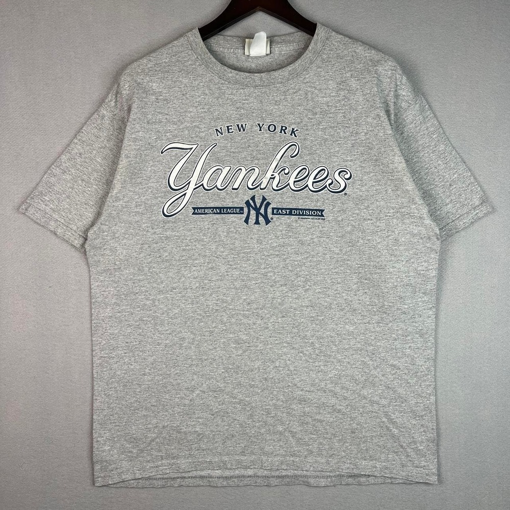 New York Yankees 2005 MLB Baseball East Division Grey Lee Sport Tee Shirt